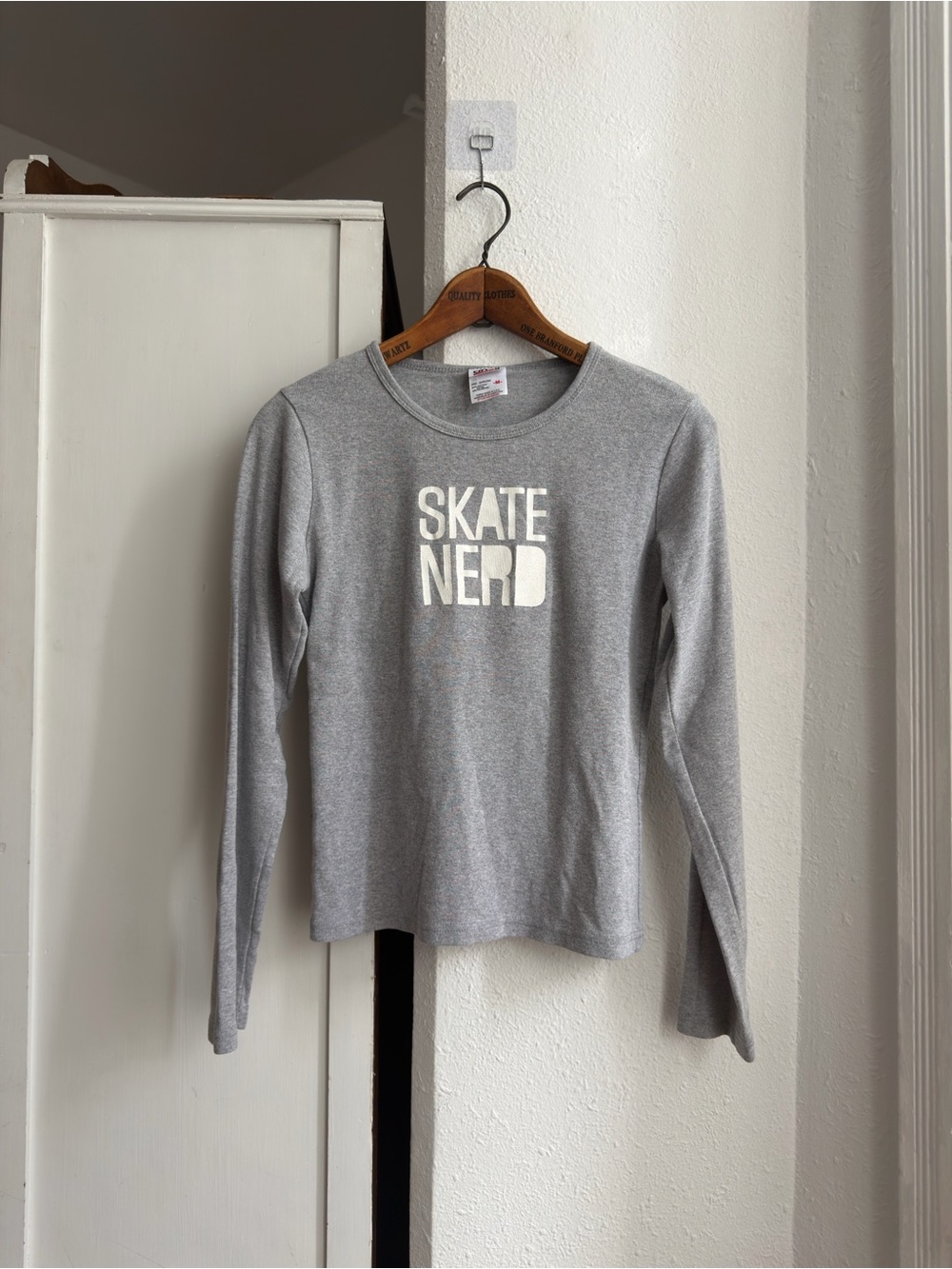 Vintage 00s Anvil Pre-shrunk Skate Nerd Philly logo long sleeve baby t